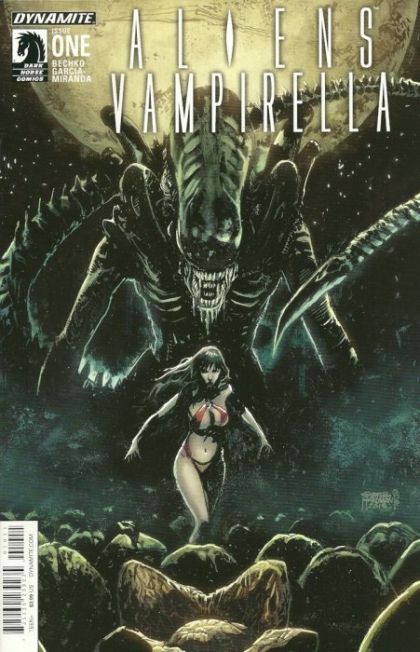 Aliens Vampirella #1 (Of 6) Cover A Hardman